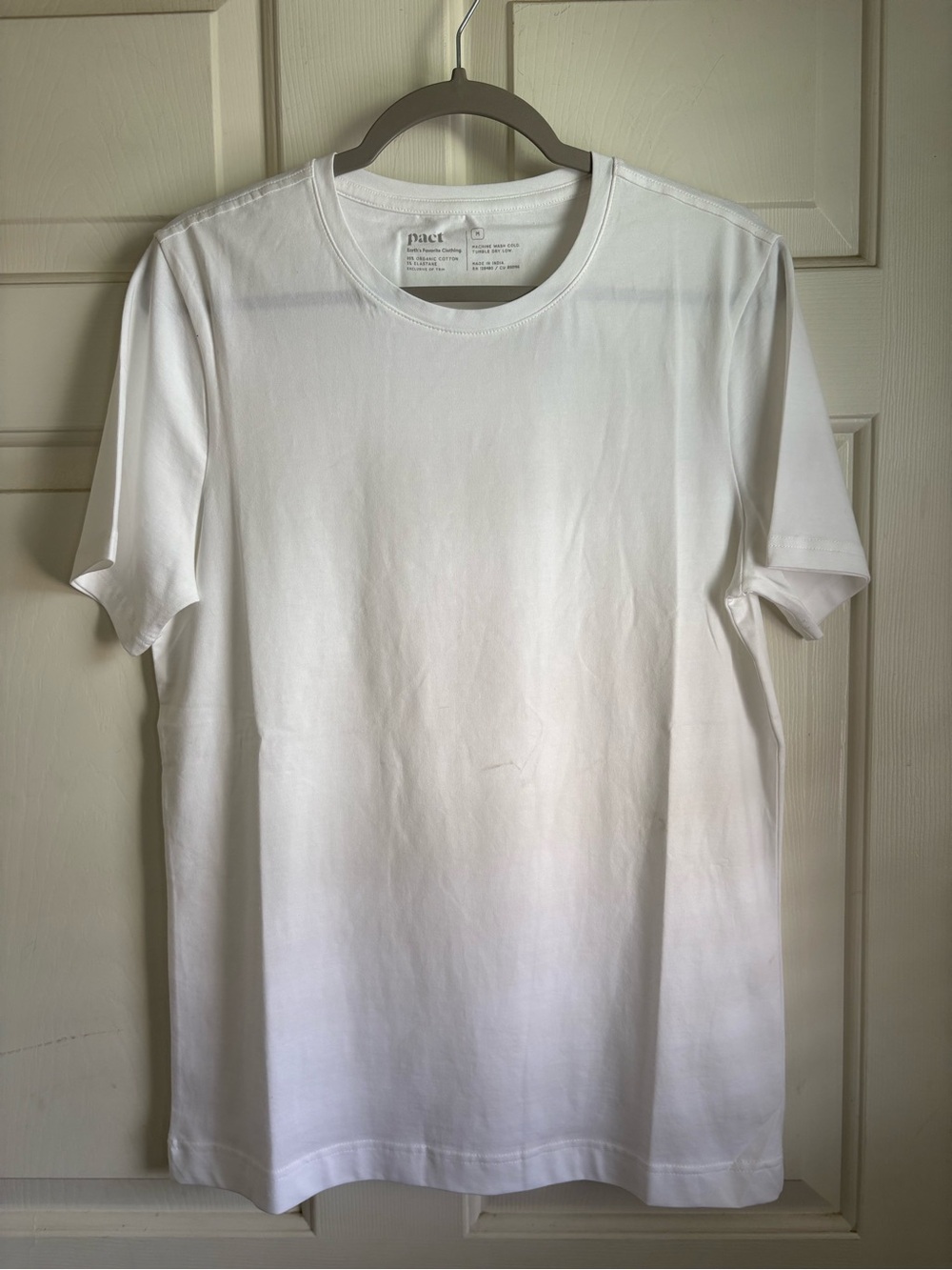 Pact Organic Cotton Blend Basic White Tee size Medium